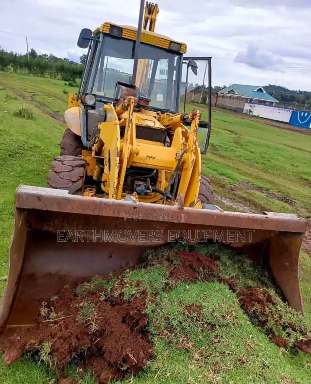 Earthmovers/Tractors for Hire(Excavators, Rollers, Backhoes,Gradersetc