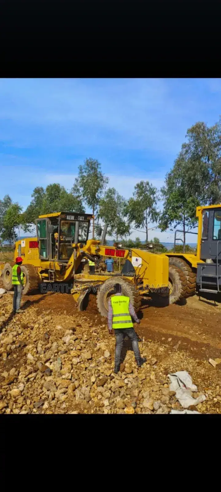 Earthmovers/Tractors for Hire(Excavators, Rollers, Backhoes,Gradersetc