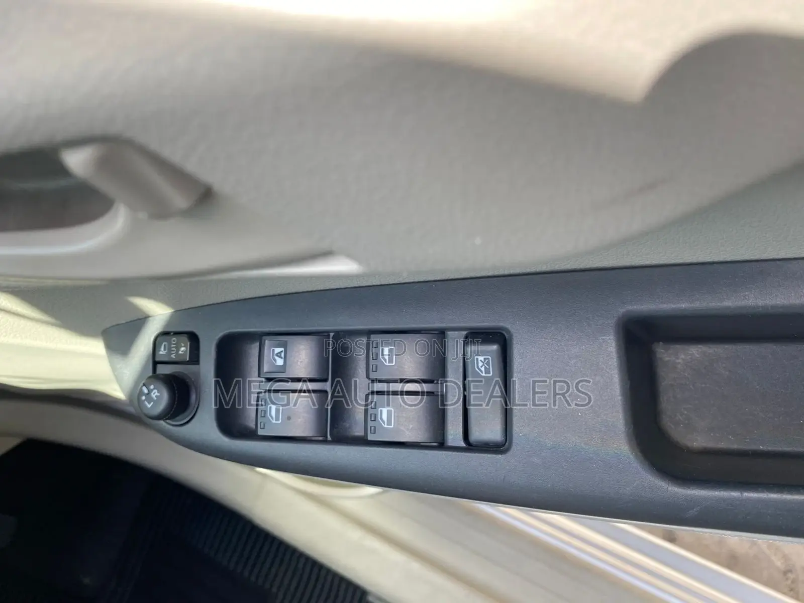 Toyota Passo 2018 Silver