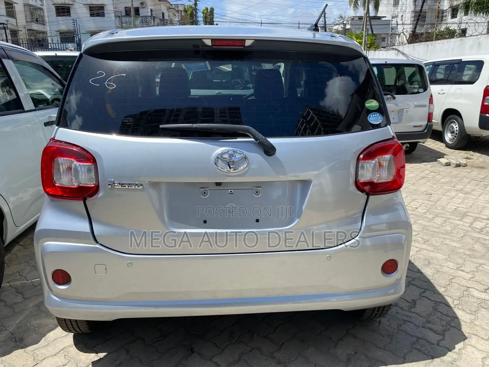 Toyota Passo 2018 Silver