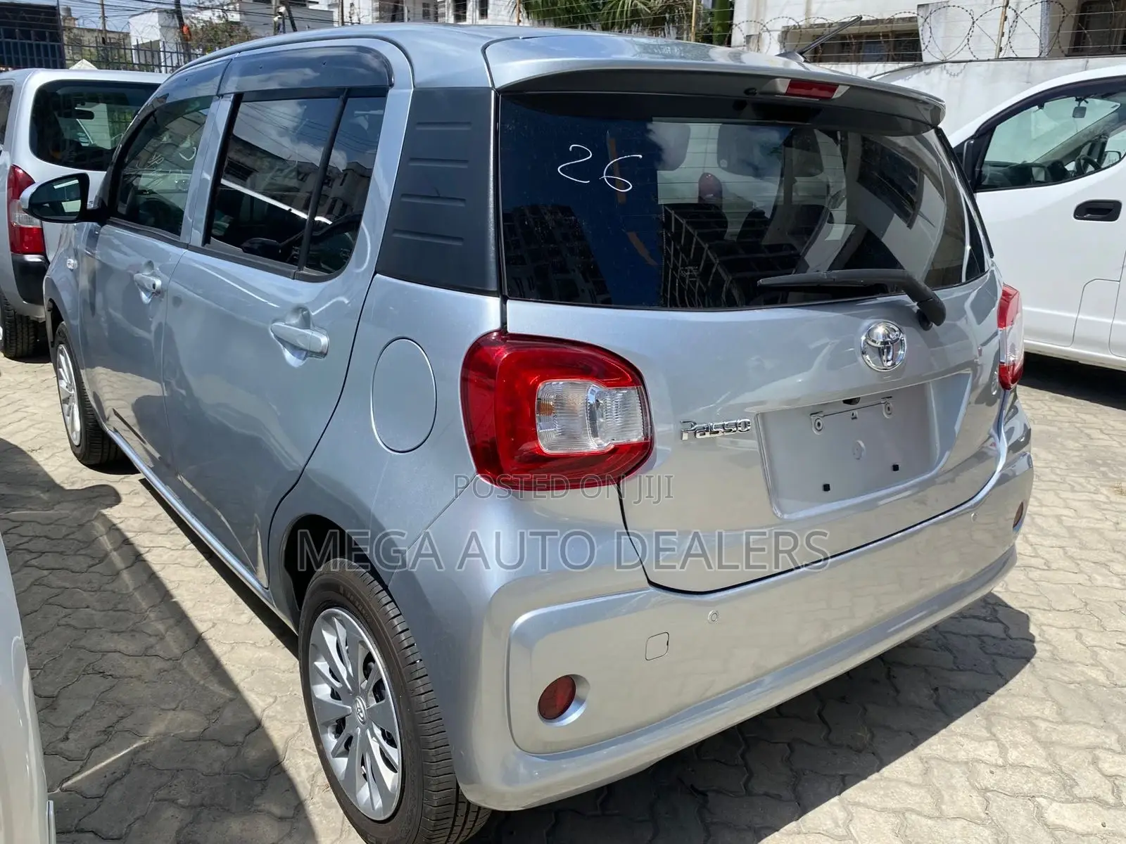 Toyota Passo 2018 Silver