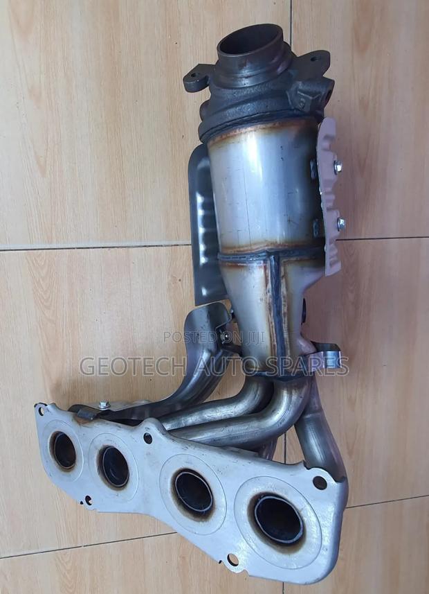 Toyota Vanguard Catalytic Converters (Mufflers)