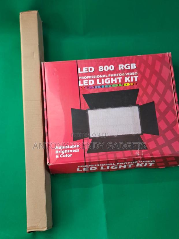 Led 800 Rgb Video Light Kit With Adjustable Tripod Stand