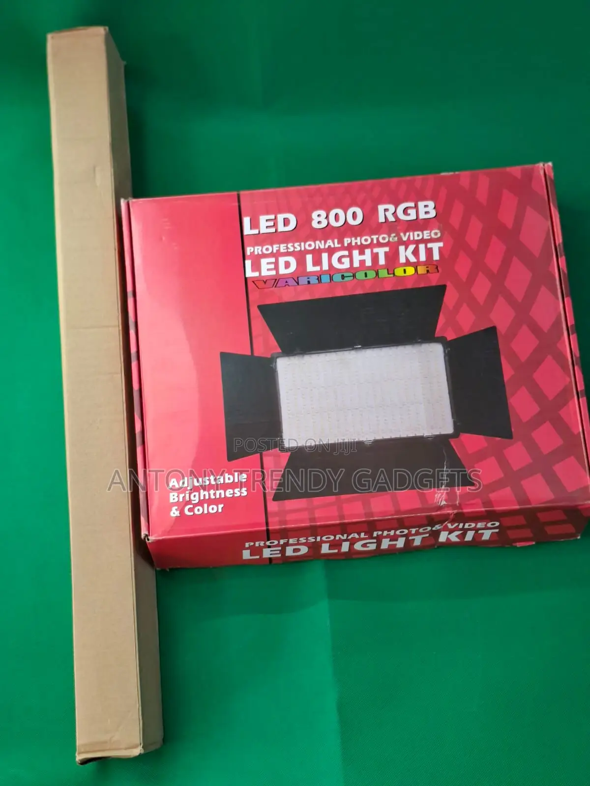 Led U800 Rgb Adjustable Brightness Video Light + Tripod