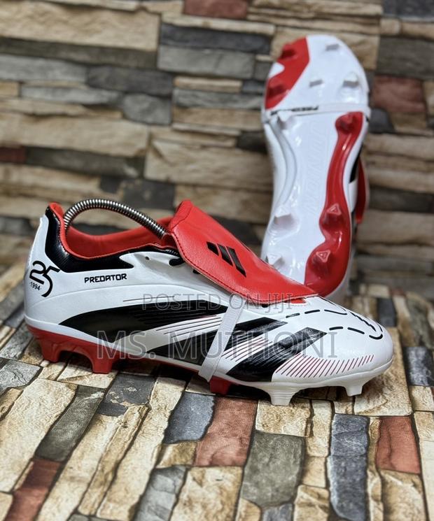 Nike Mercurial / Predator Soccer Boots Size 40-45