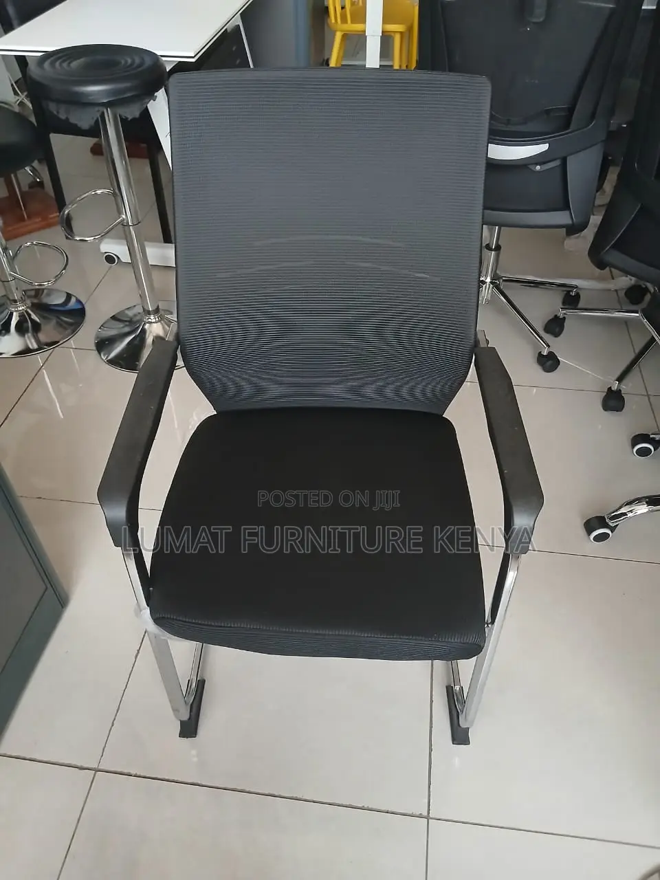 Medium Back Conference/Visitors Mesh Chair