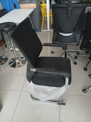 Medium Back Conference/Visitors Mesh Chair