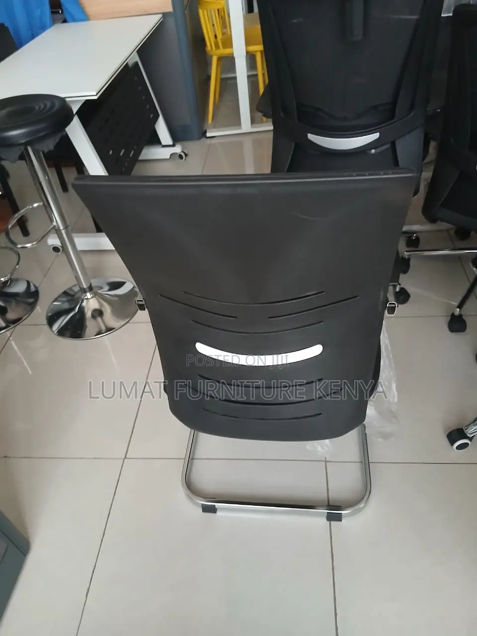 Medium Back Conference/Visitors Mesh Chair
