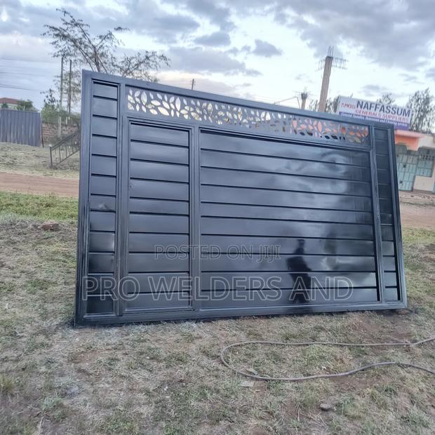 Strong & Stylish Custom Steel Gates – Made To Last!