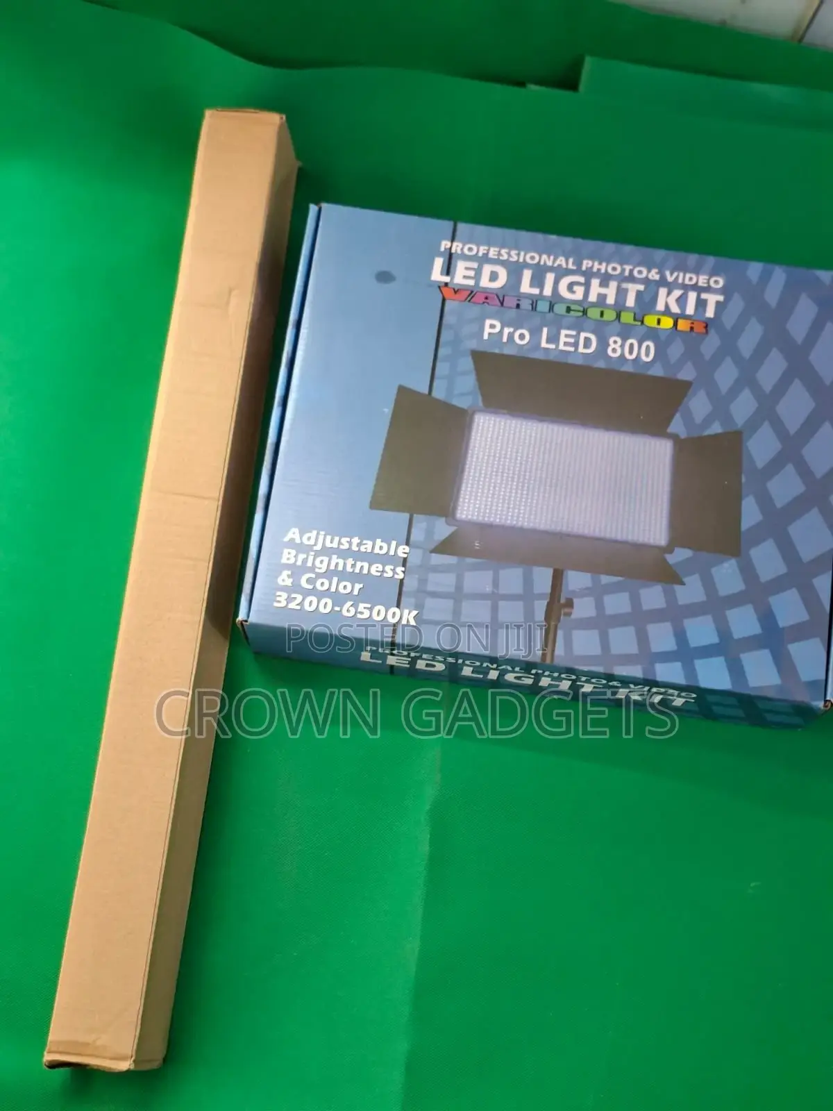 Led U800 Photo Video Studio Light 3200– With Tripod