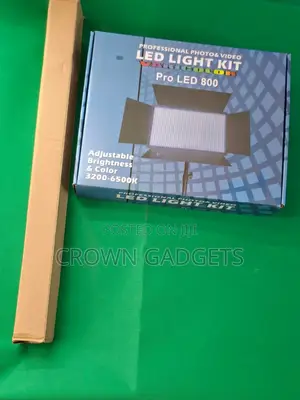 U800 Pro Led 3200– Light Kit With Adjustable Tripod Stand