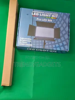 U800 Pro Led 3200– Light Kit With Adjustable Tripod Stand