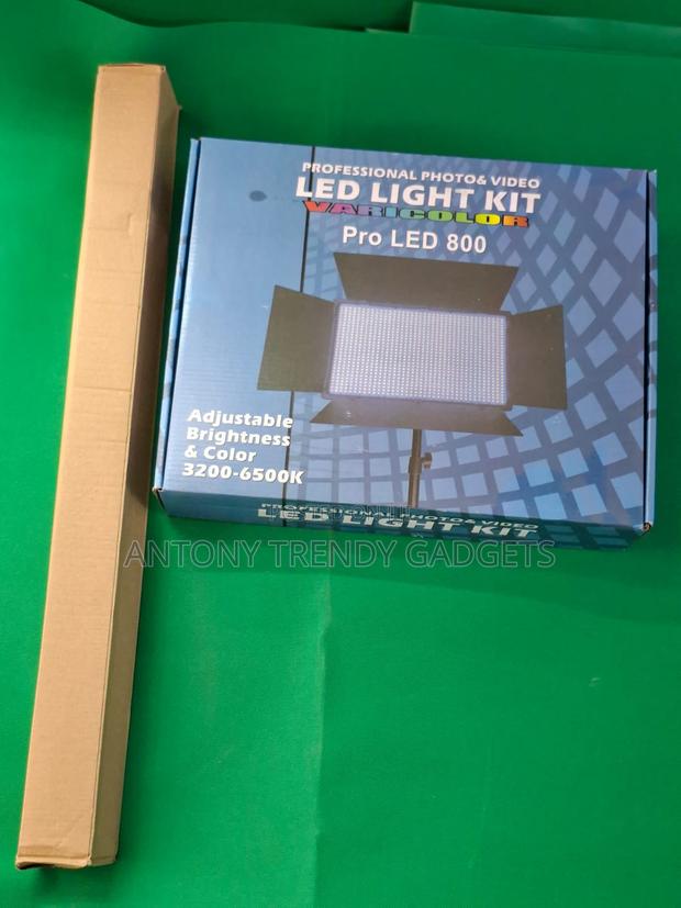 Led U800 Varicolor Light Kit With Tripod & Adjustable Brightness - thumbnail 3