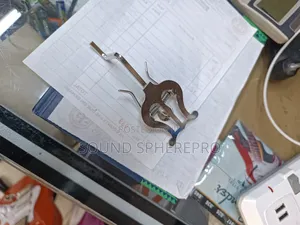 Saxophone Lyre