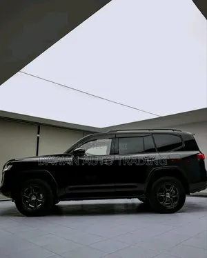 Toyota Land Cruiser Prado 2.8 2024 Black