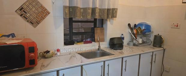 Arirbnb 1 Bedroom in Donholm - thumbnail 5