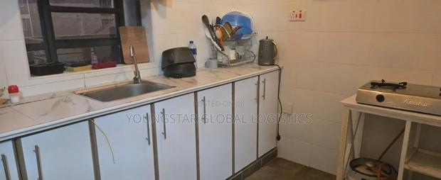 Arirbnb 1 Bedroom in Donholm - thumbnail 6