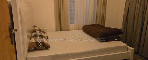 Arirbnb 1 Bedroom in Donholm - thumbnail 12