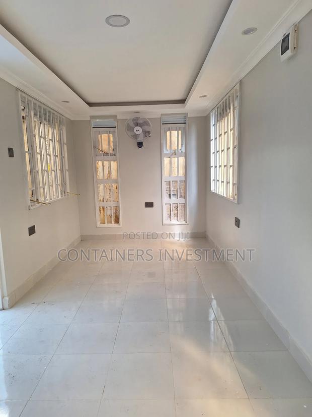 20ft Container Office- Finest Luxurious Offices In Kenya. - thumbnail 3