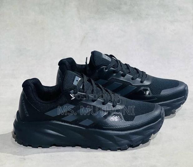 Adidas Trainers / Work Out Shoes 40-45 - thumbnail 3