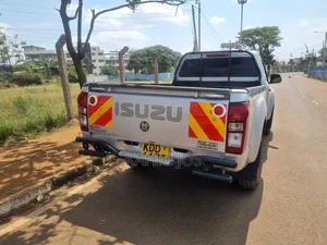Isuzu D-MAX 2021 Silver