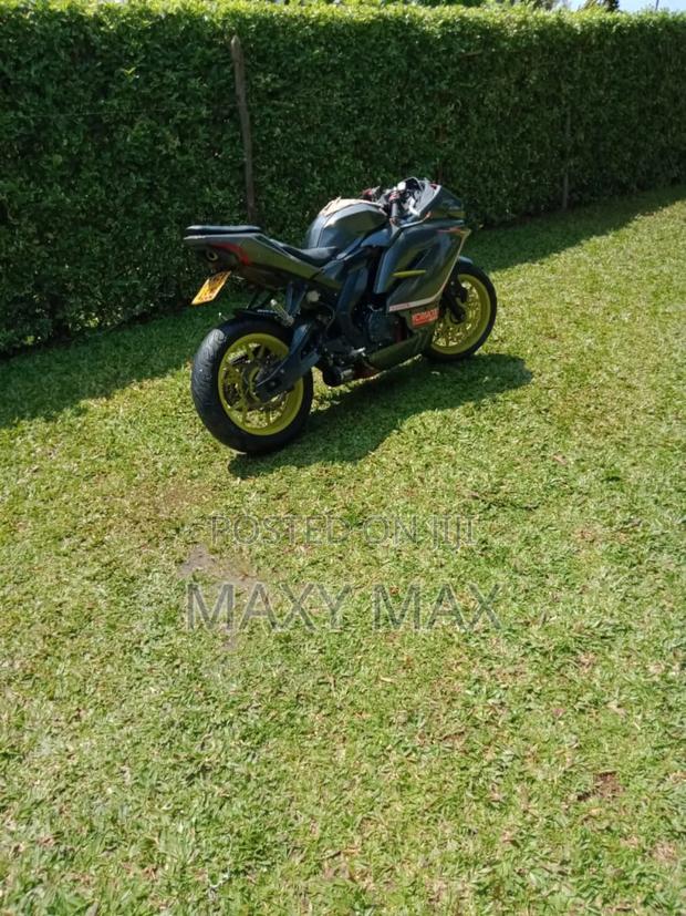 Motorcycle 2021 Gray - thumbnail 3