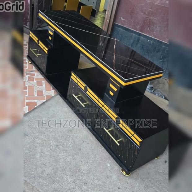 Executive 5 FTS Black and Gold With Marble Top Tv Stand