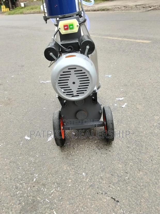 Power Milking Machine - thumbnail 2