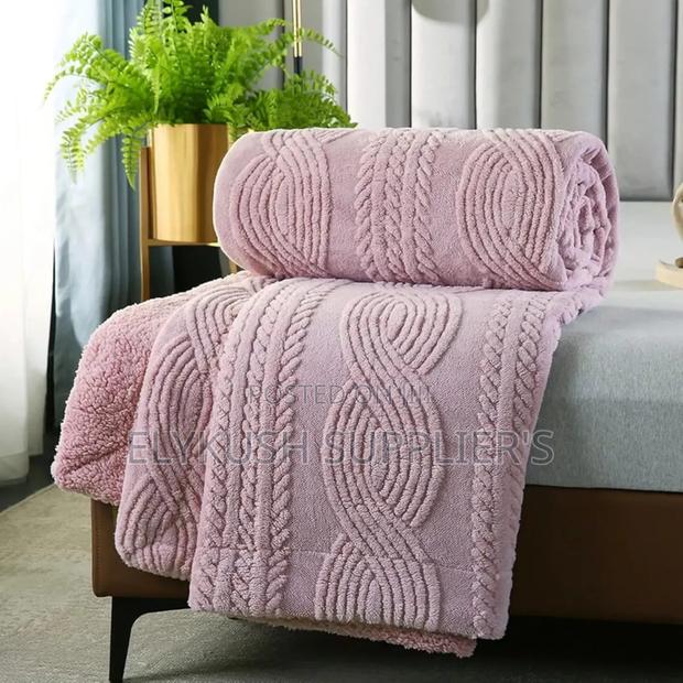 Sherpa Throw Blanket Size 200 * 230 Cm - thumbnail 5