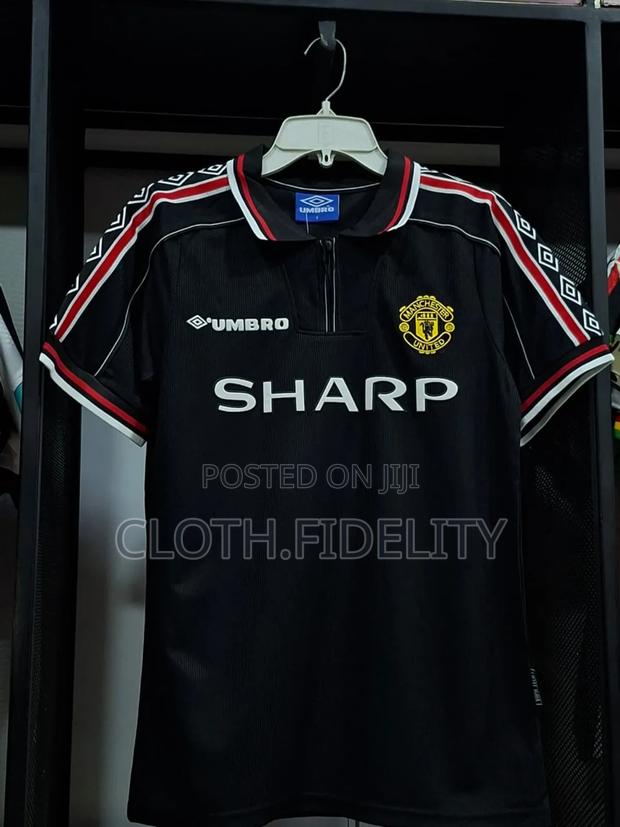 Manchester United 1998/199 Black Sharp Retro Jersey
