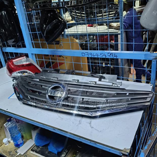 Nissan Note 2013 Grille - thumbnail 2