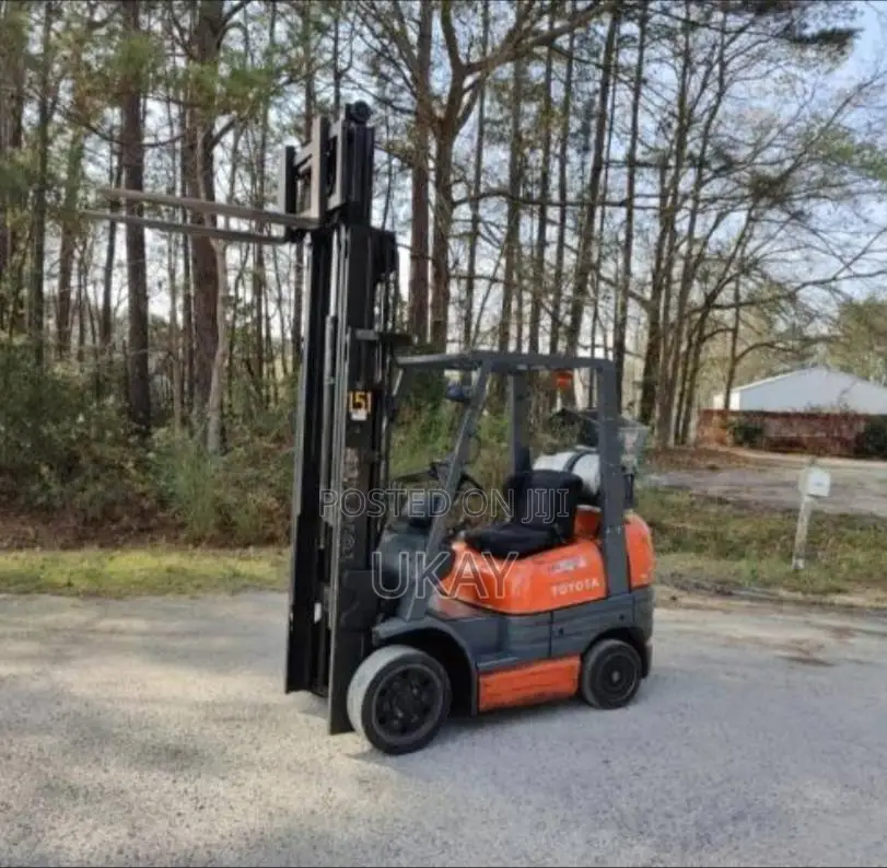 Toyota 2 Tonne Gas Forklift.