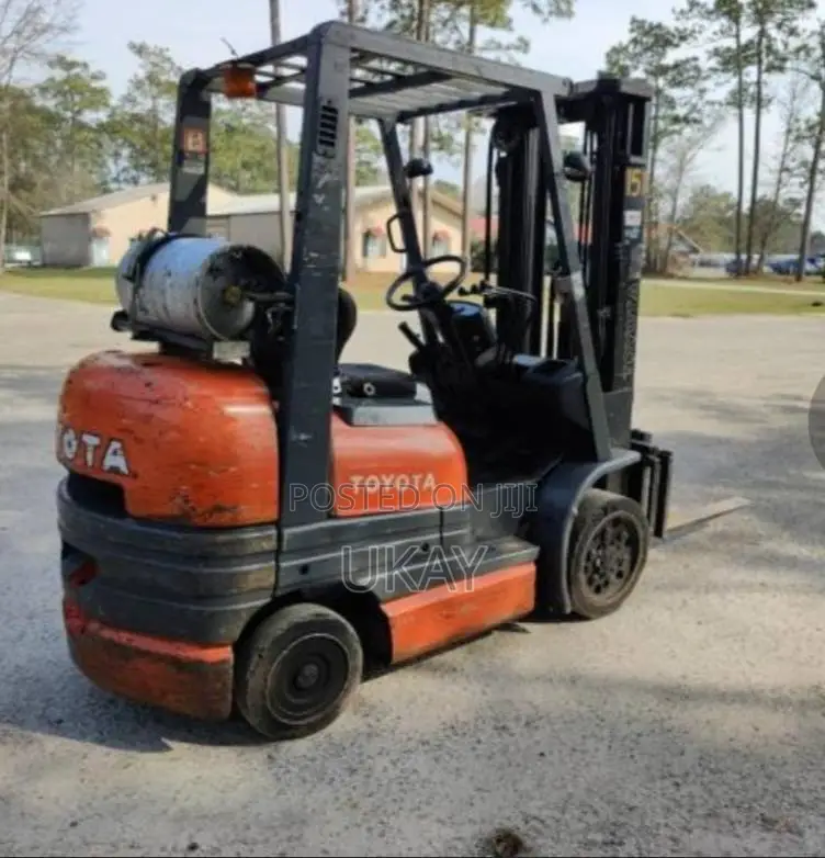 Toyota 2 Tonne Gas Forklift.