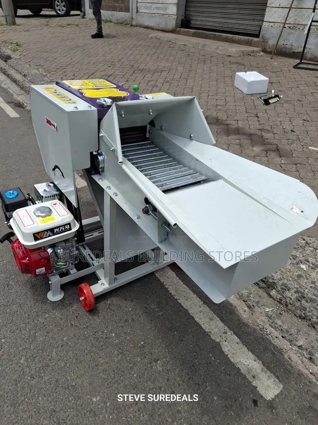 High Speed Chaff Cutter With Conveyor Belt, 7.5hp Petrol Engine - thumbnail 3