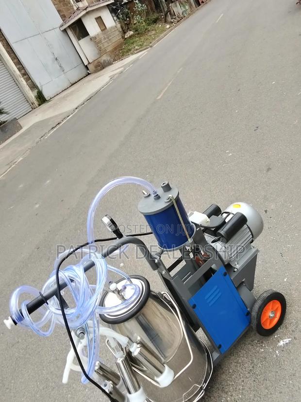 Farm Fresh Milking Machine - main view