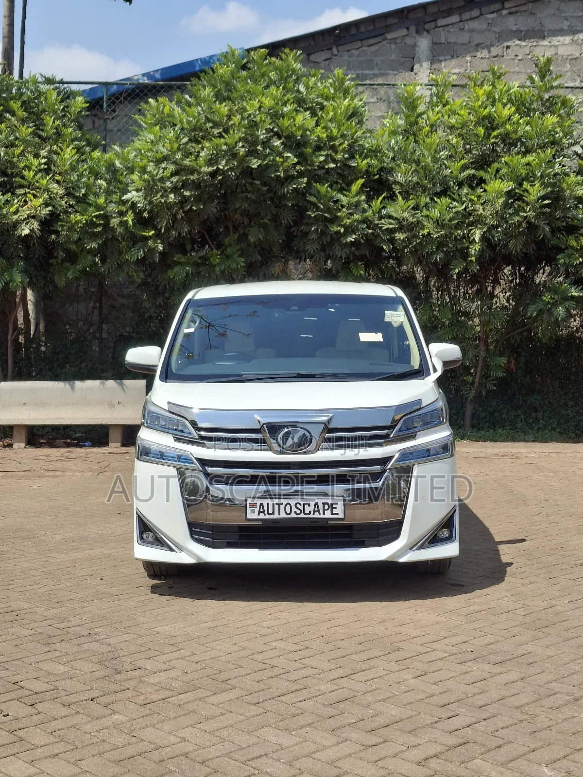 Toyota Vellfire 2018 White