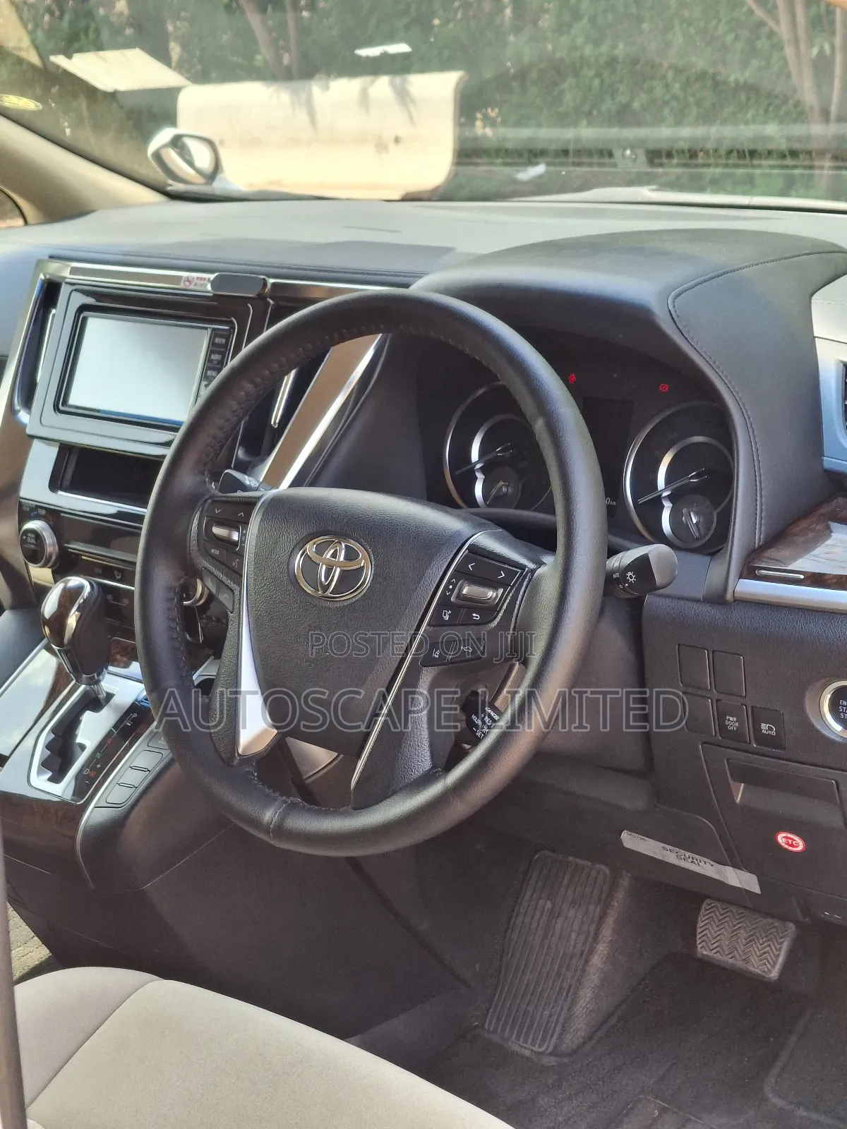 Toyota Vellfire 2018 White
