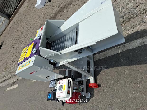 600kg/Hr High Speed Chaff Cutter With 7.5hp Gasoline Engine - thumbnail 4