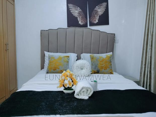 Cozy 1br Near TRM Mall/Wi-Fi Netflix -Fully Furnished - thumbnail 2