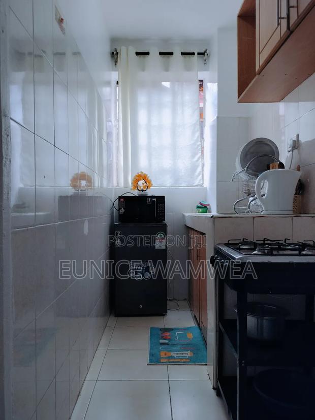 Cozy 1br Near TRM Mall/Wi-Fi Netflix -Fully Furnished - thumbnail 7