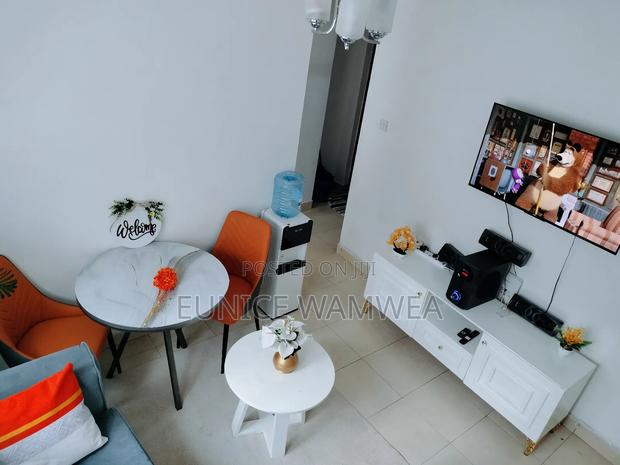 Cozy 1br Near TRM Mall/Wi-Fi Netflix -Fully Furnished - thumbnail 11