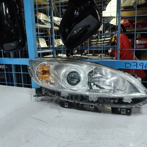 Mazda Premacy Non Xenon Headlight