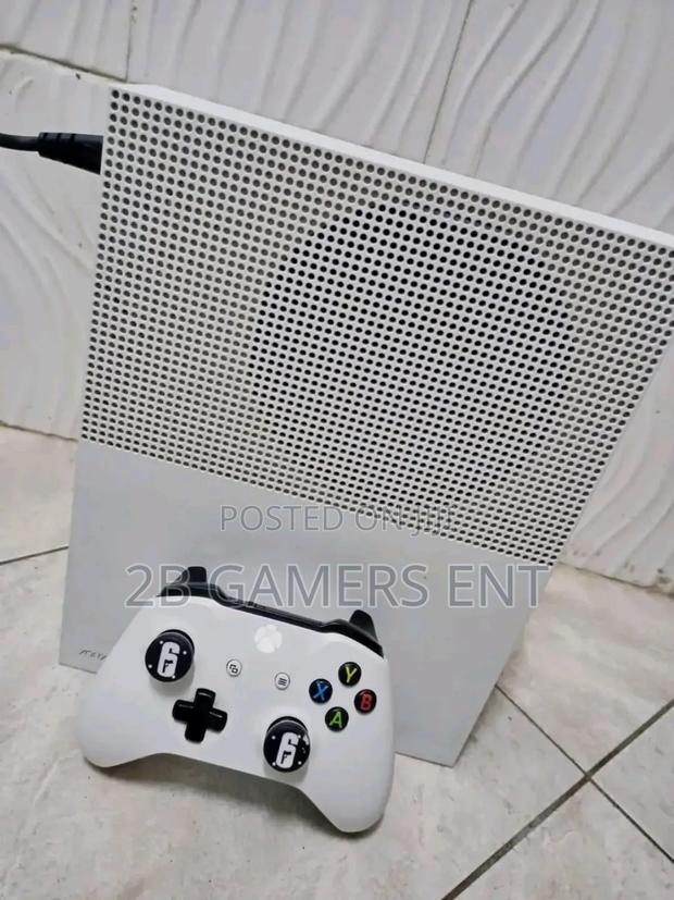Clean Xbox One S Console