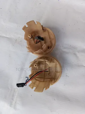 Nissan Xtrail T30 Fuel Pump Top Cover