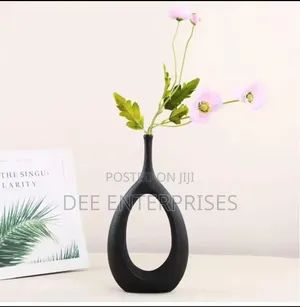 Nordic Doughnut Vase