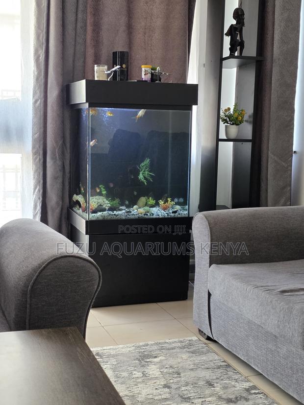 Beautiful Home Aquarium Tank With Led Lighting - main view