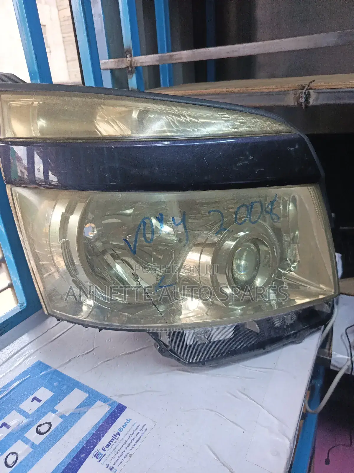 Headlights Voxy 2008