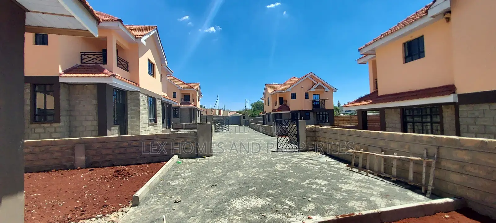 4bdrm Maisonette in Rimpa for sale