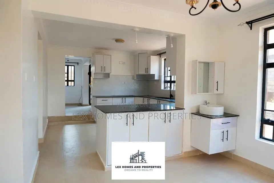 4bdrm Maisonette in Rimpa for sale