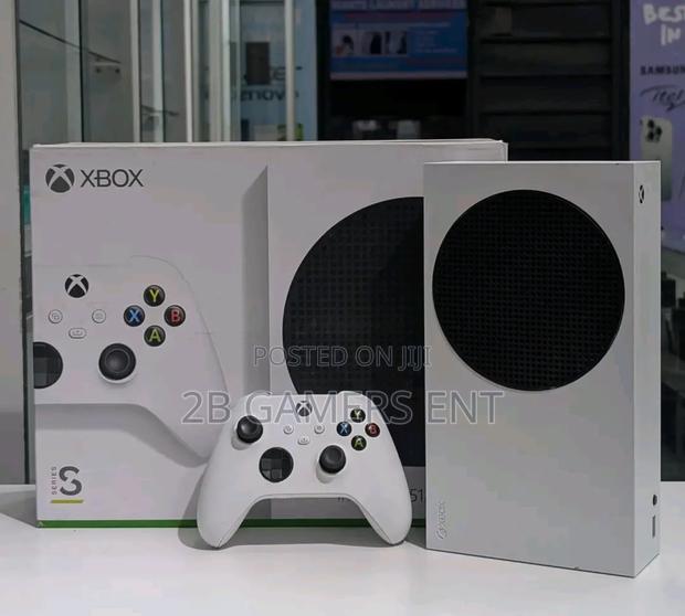 Clean Xbox Series S Console